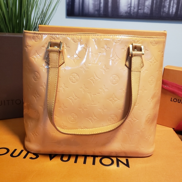 Authentic Louis Vuitton Vernis Houston Tote - Picture 3 of 13